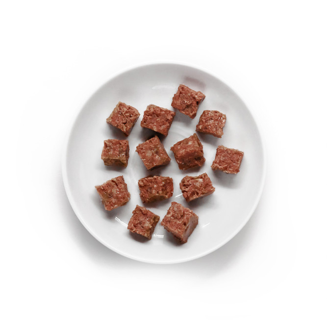 FINT влажный корм для взрослых собак мелких и средних пород с телятиной в желе, в ламистерах - 100 г х 15 шт