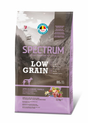 Spectrum Low Grain Medium And Large Breed Adult Dog сухой низкозерновой корм для взрослых собак средних и крупных пород с ягненком и черникой - 2,5 кг