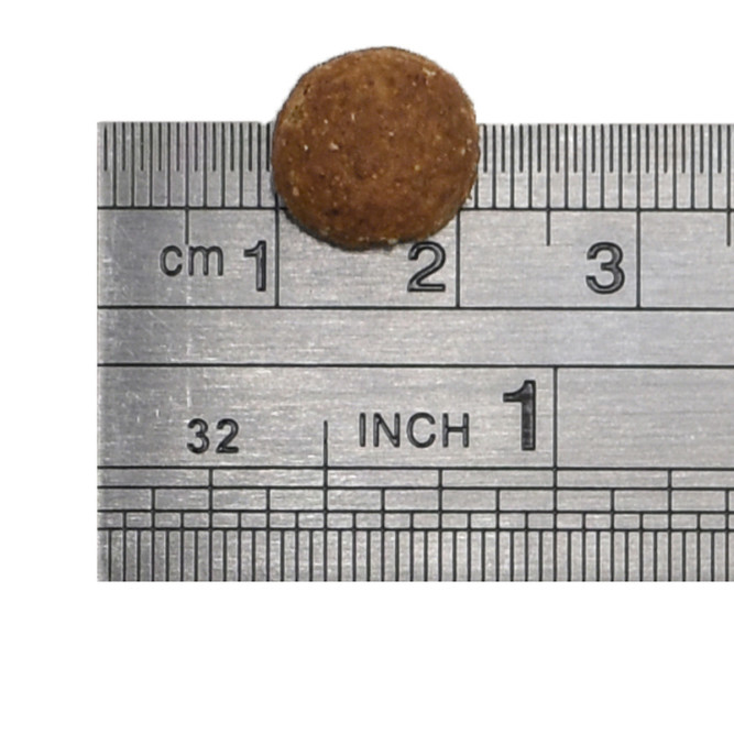 Ultra полнорационный сухой корм для взрослых стерилизованных кошек и кастрированных котов, с говядиной - 1,5 кг