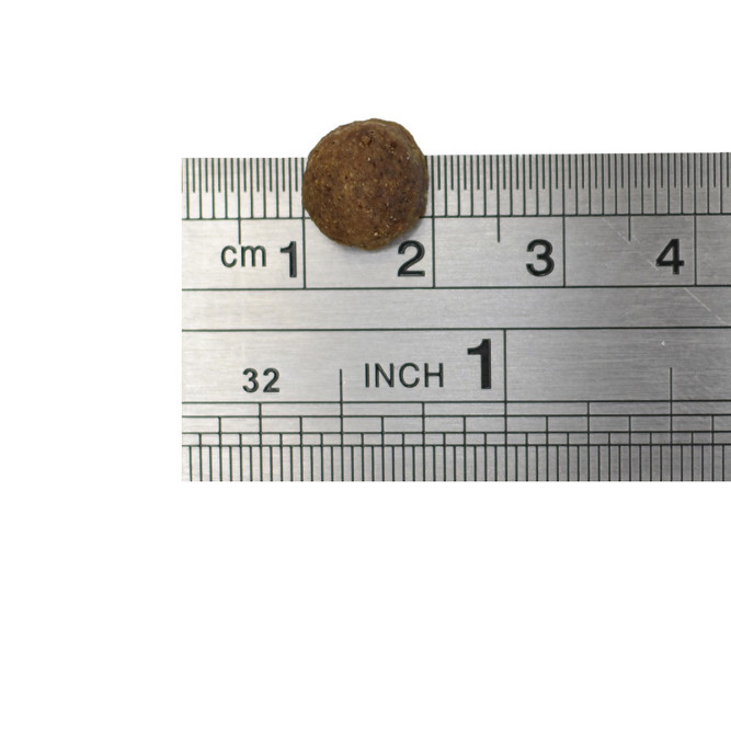 Ultra полнорационный сухой корм для взрослых стерилизованных кошек и кастрированных котов, с говядиной - 1,5 кг